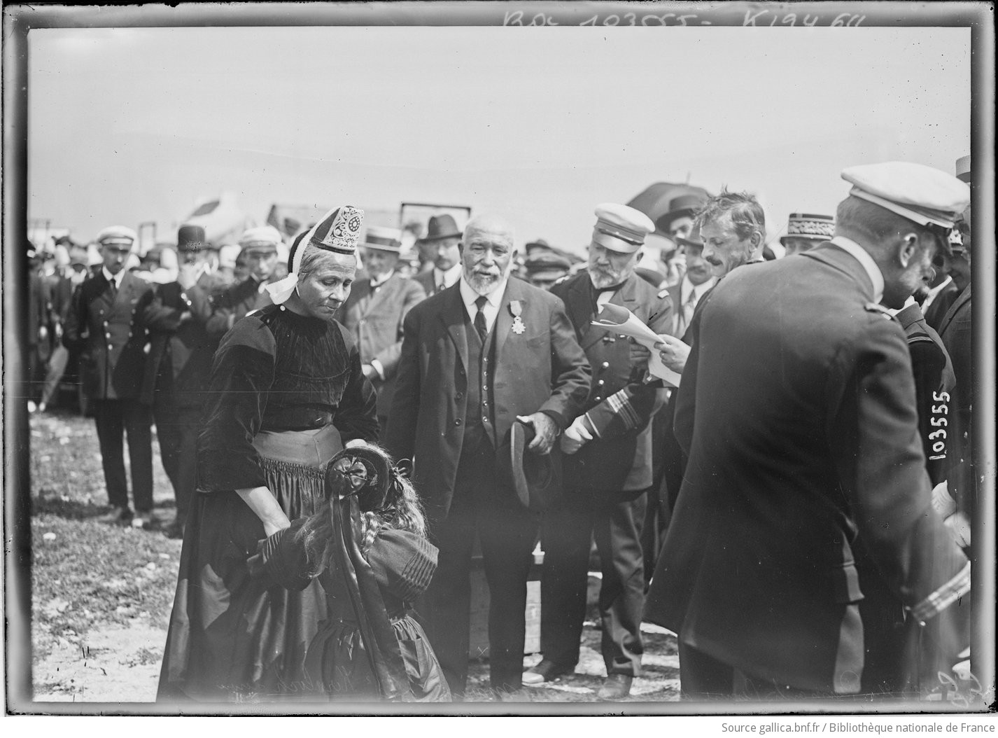 15 8 25 Penmarch remise de décorations