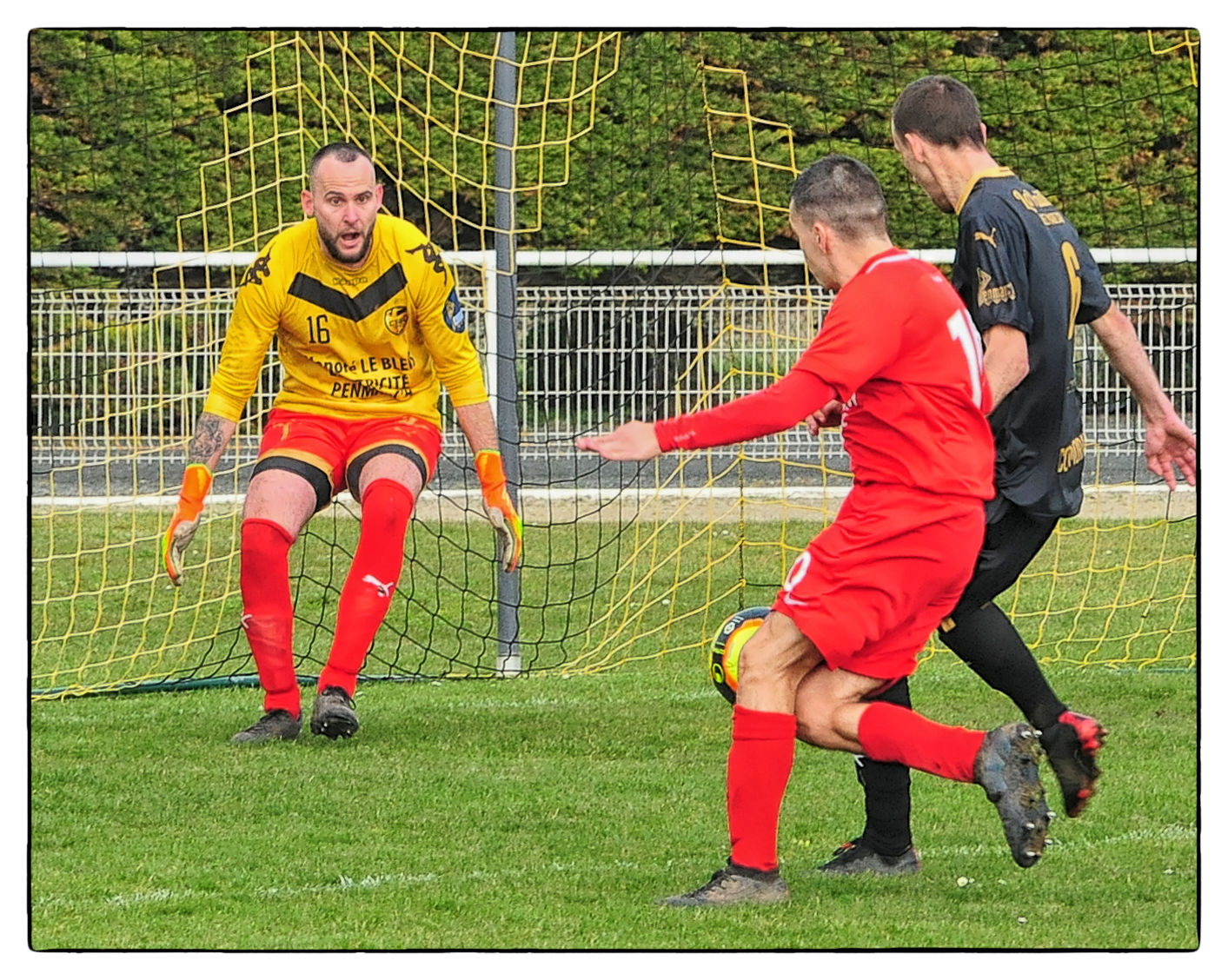 Greg TANNIOU assure la couverture de balle... heureusement !